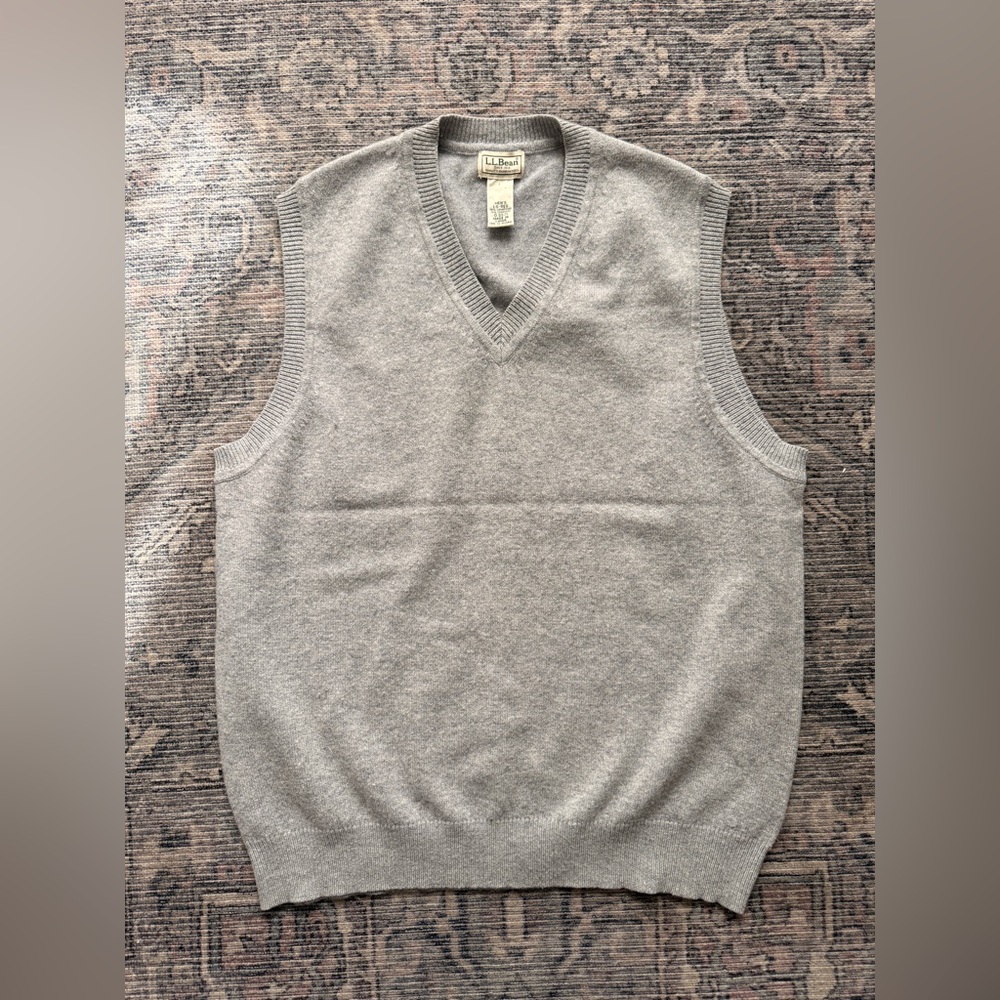 Vintage L.L. Bean Men's V-Neck Gray Sweater Vest